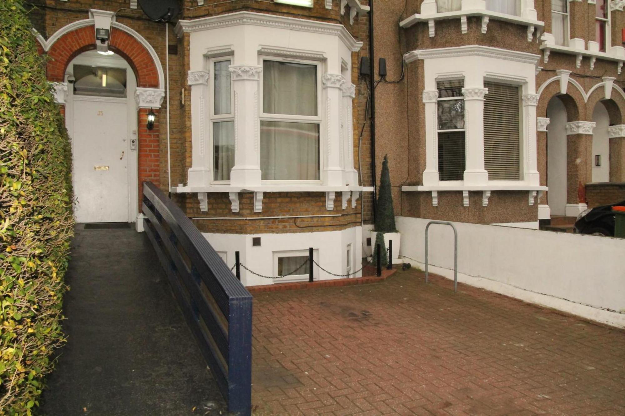 London Olympus Hotel Екстериор снимка
